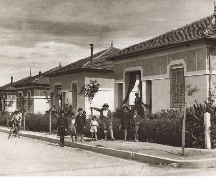 El-Affroun: "une cité ouvrière vers 1930"