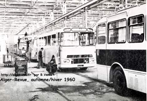 Finition de carrosserie sur la chaîne de montages des autobus interurbains "Randonnée"