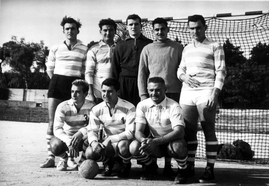 Équipe 1 Séniors de Handball du RUA - Stade de Badjarah - 1958-1959. 