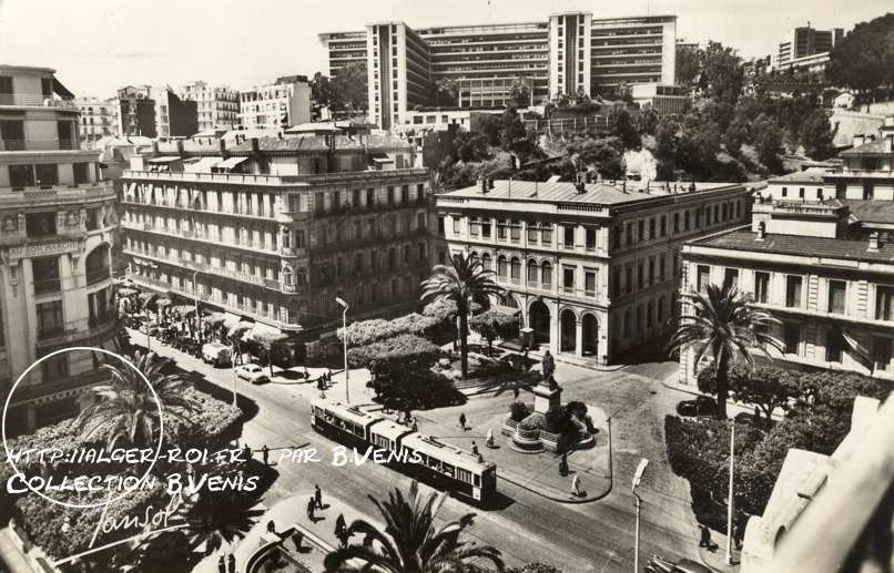 La place Bugeaud, rue d'Isly