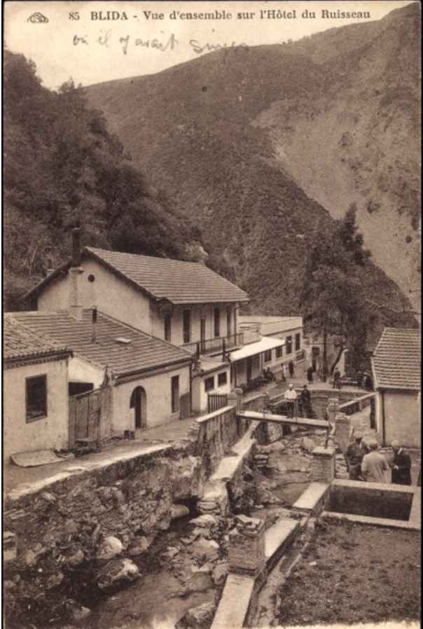 Vue d'ensemble sur l'hôtel du Ruisseau