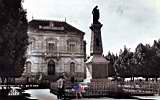 Mairie et Monument aux Morts