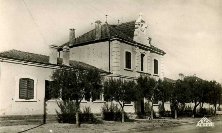 sainte-barbe du tlelat,les ecoles