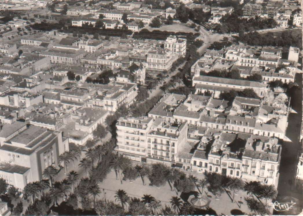 sidi-bel-abbes,vue aérienne sur la place Carnot - le théâtre et avenue général-Rollet