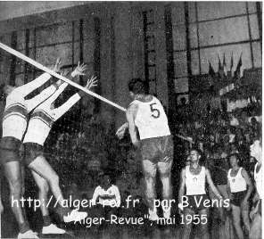 Une phase du match international de Volley_Ball