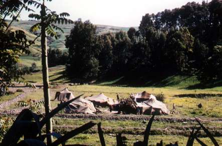 juste avant d'arriver à Tablat , au printemps 1963