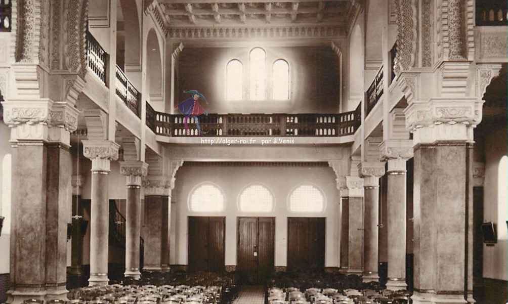 l'église Sainte Marcienne, les tribunes