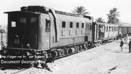 La photo est celle d'un train mixte pour Abadla. La voiture unique est une 3ème classe à portes latérales.