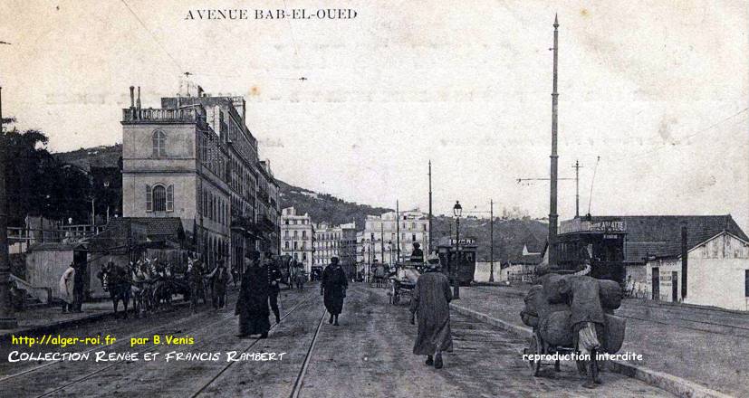 Au début de l'avenue Bab-el-Oued (future avenue de la Marne)