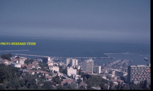 Alger, vue générale vers la jetée.