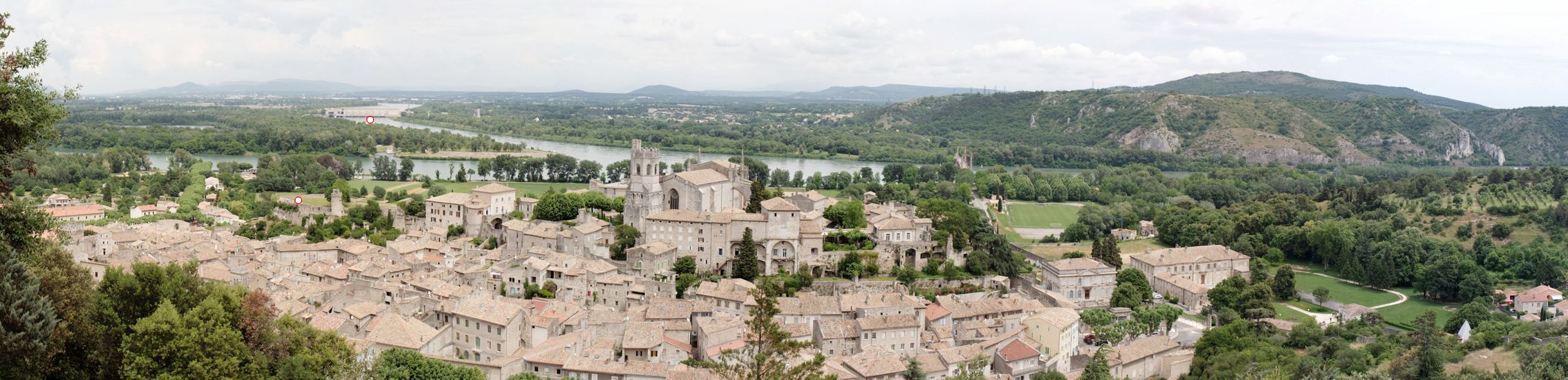 Viviers, à partir de la Vierge , au sommet de la colline "Jouannade"-