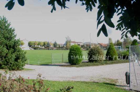 le terrain de sports