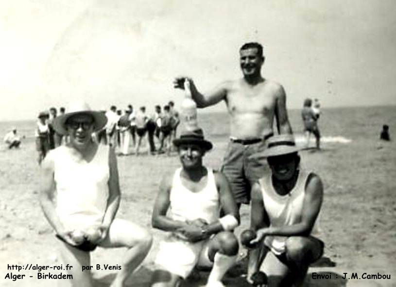 Les rois de la pétanque sur une plage de chez nous, laquelle ? Année 50