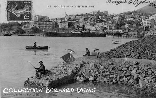 La ville et le port. Deux cartes, l'une de 1912, l'autre des années 1950