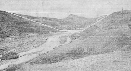 Vue à partir de l'aval de l'emplacement du barrage