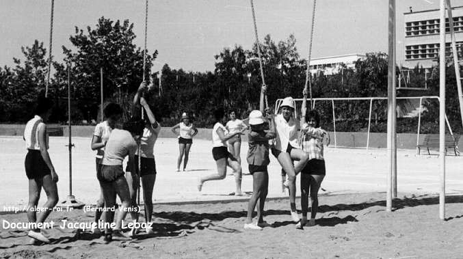 En 1ère MC, 1960-1961 - Avril 1961, séance d' éducation sportive..