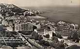 Vue générale de Bab-el-Oued dominée par Notre-Dame d'Afrique