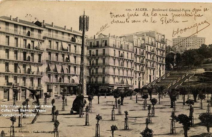 boulevard Général Farre, située entre l'avenue Bab-el-Oued et la rue Borély-la Sapie,